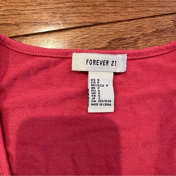 Crop top - Picture 3 of 3